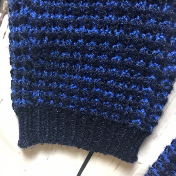 Planet Gold Navy and blue sweater - Juniors XL - Picture 5 of 5